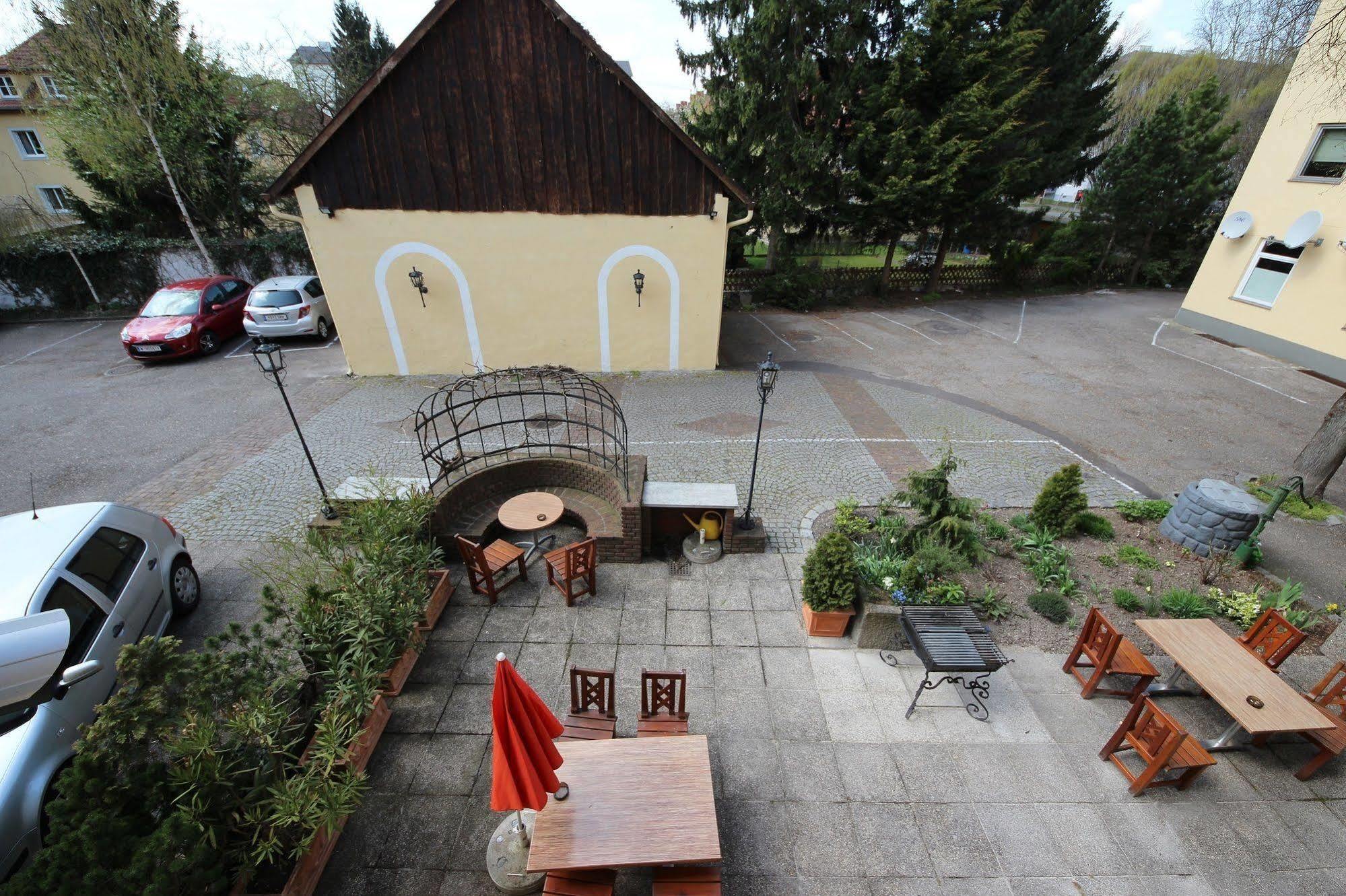 Hotel Kleinmuenchen Linz Buitenkant foto